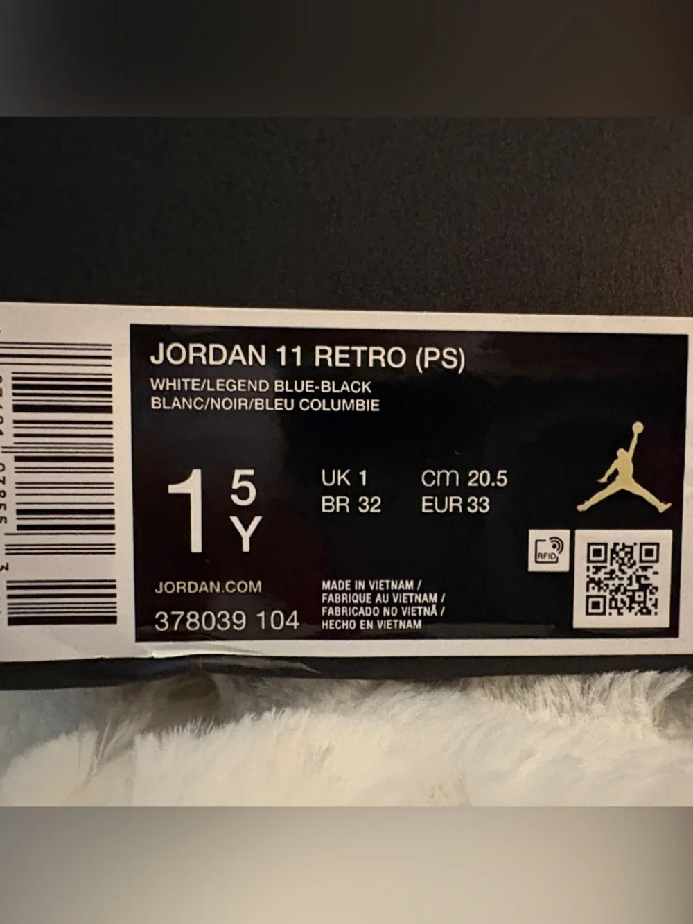 Air Jordan 11 Retro “Legend Blue”